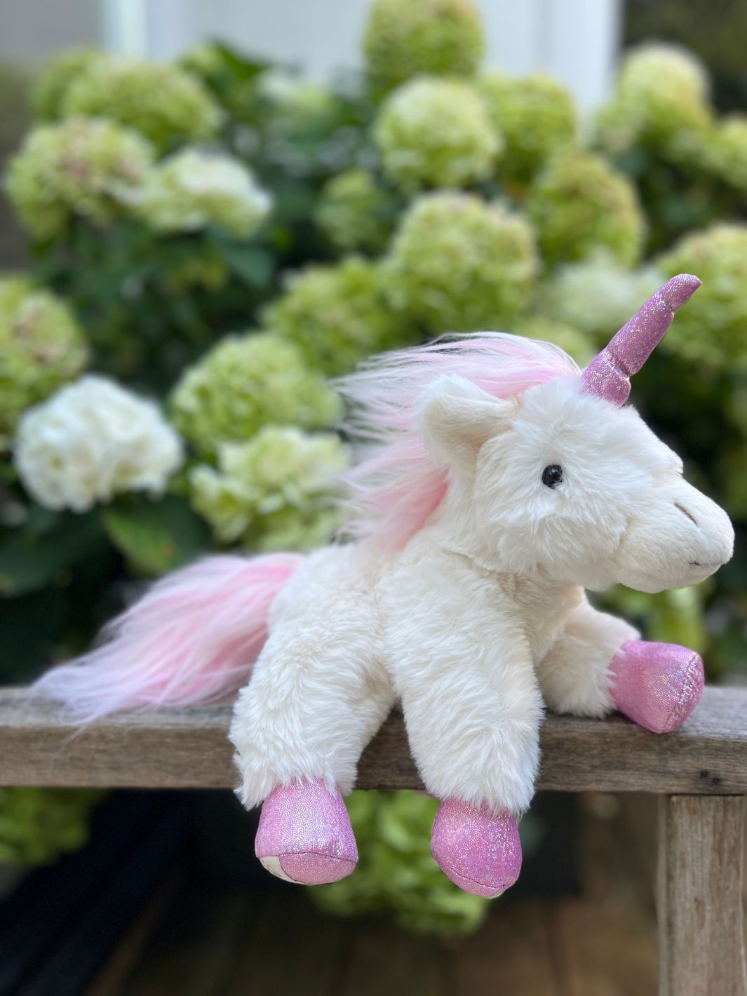 Kuscheltier Einhorn Twinkle in weiß und rosa von Bukowski Design.