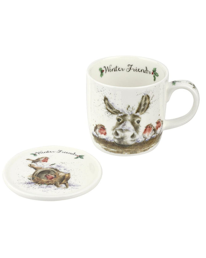 Weihnachtliches Esel und Rotkehlchen Motiv auf einer Tasse mit Deckel von Wrendale Designs.