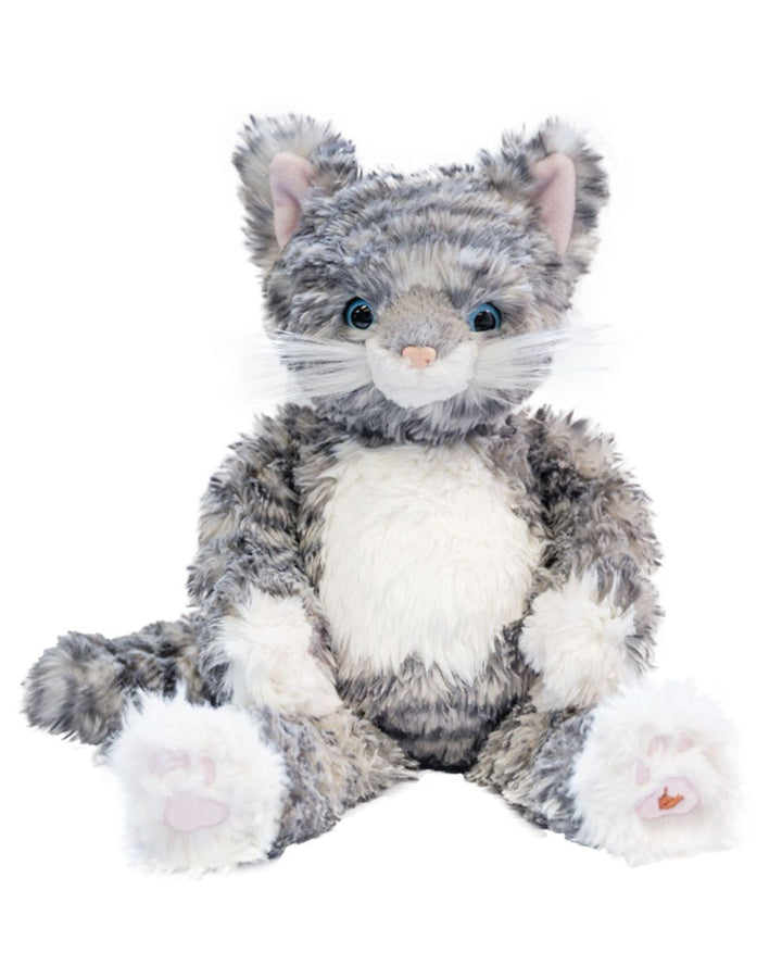 Große Esmeralda in der Größe L als grau getigertes Katzen Kuscheltier von Wrendale Designs.