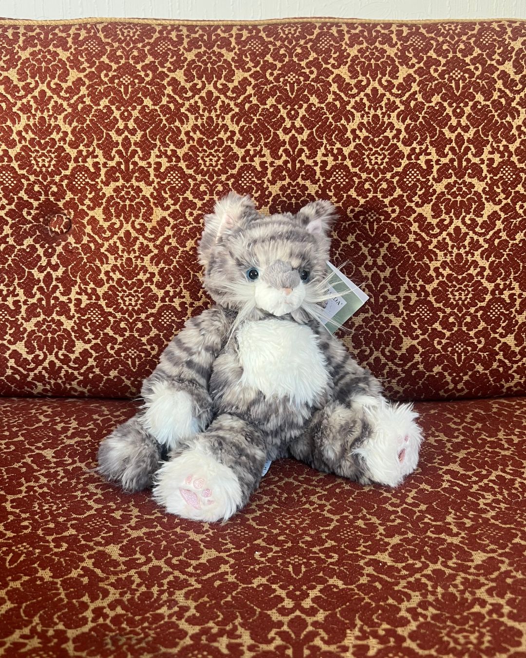 Kleines Katzen Kuscheltier Esmeralda von Wrendale Designs.