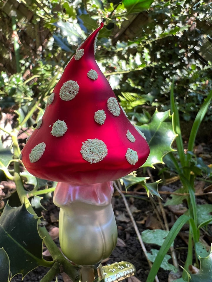 Fluoriszierender Fliegenpilz zum Klemmen von Inge Glas