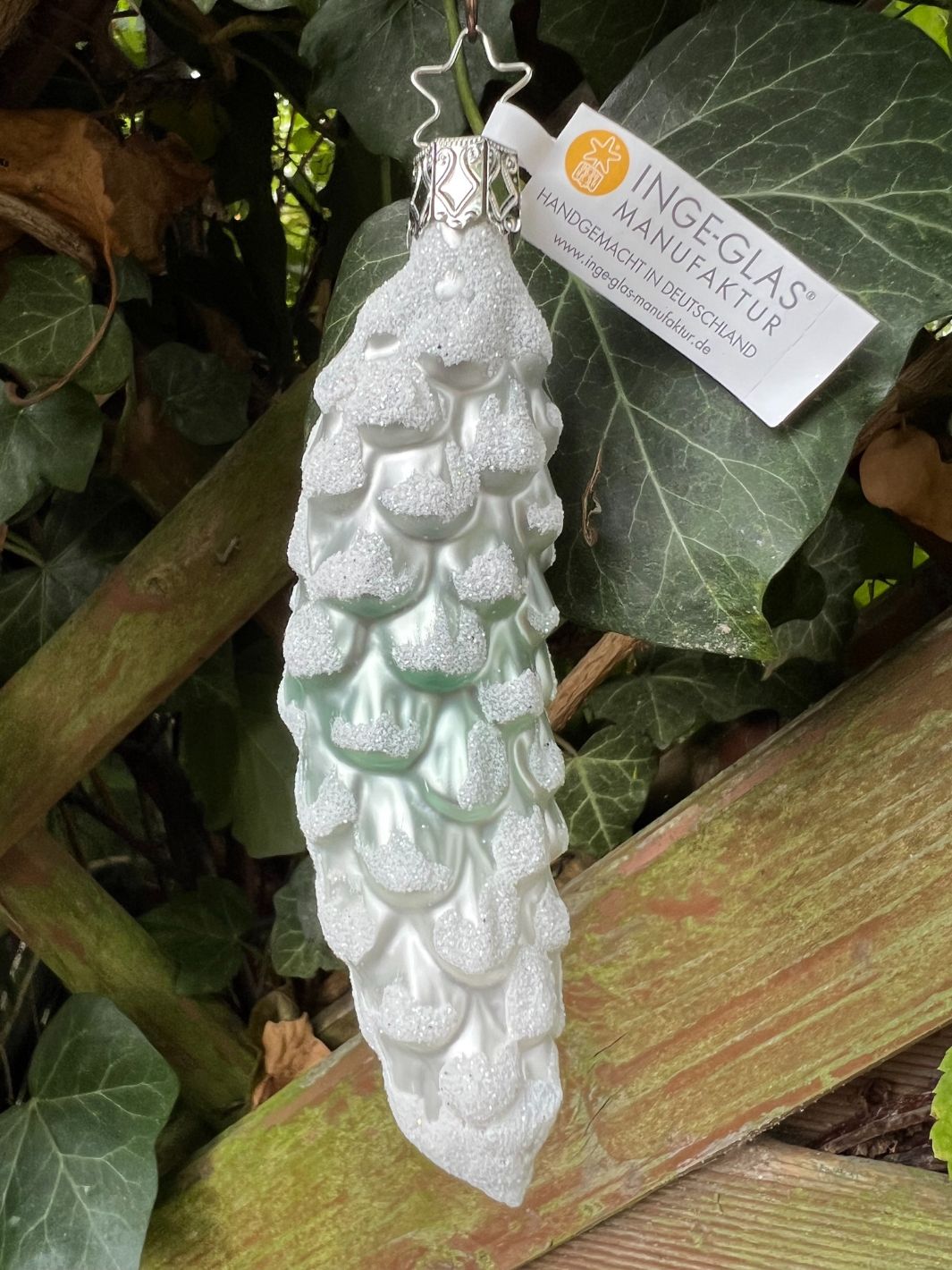 Frostiger Zapfen Anhänger von Inge Glas