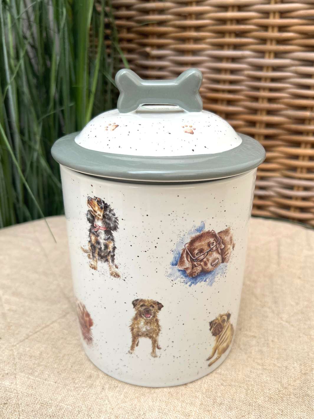 Futterdose für Hunde aus Porzellan von Wrendale Designs
