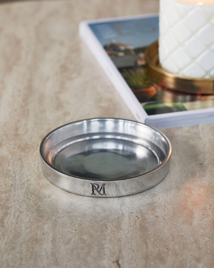 Großes rundes Tabelett in silber von Rivièra Maison für Stumpen Kerzen.