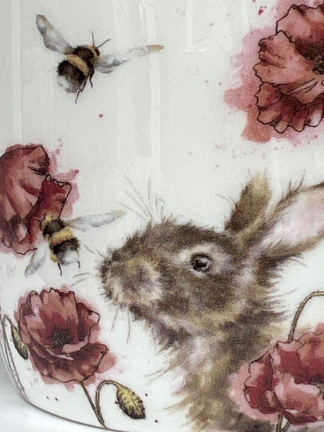 Hasen & Mohnblumen Tasse von Wrendale Designs