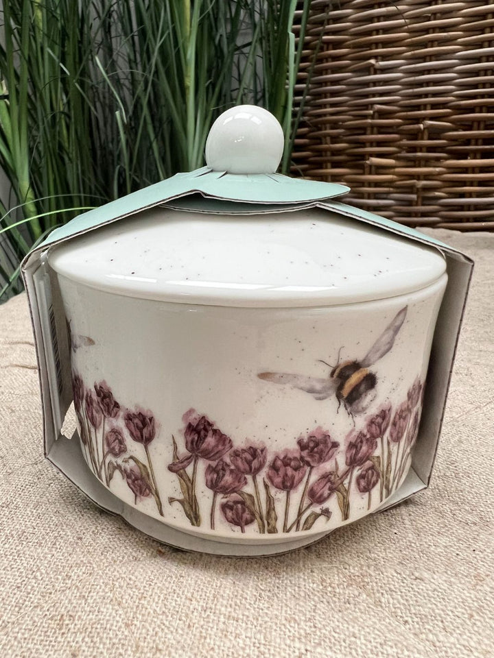 Hummel Vorratsdose von Wrendale Designs