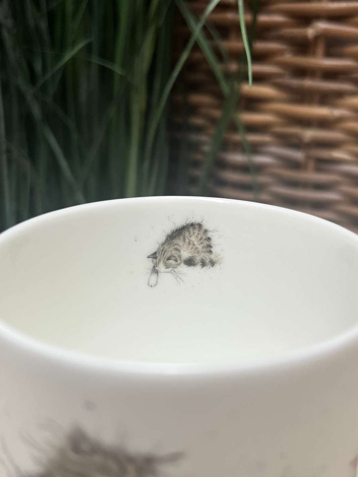 Innenansicht der Katzen Tasse von Wrendale Designs