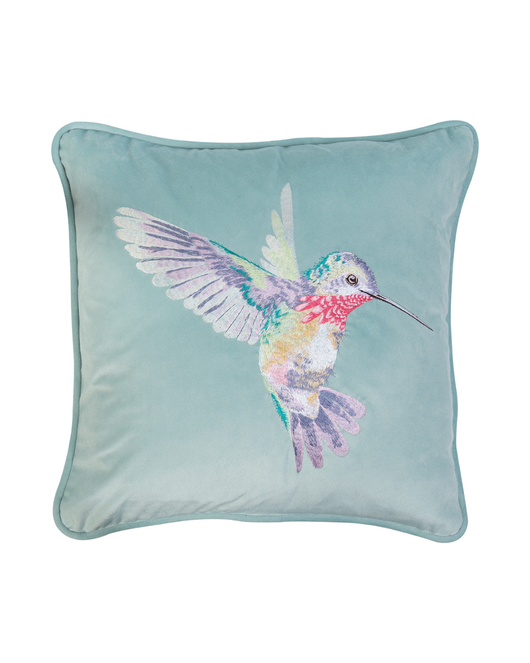 Türkises Kissen aus Samt mit aufgesticktem Kolibri-Motiv Wisteria von Wrendale Designs auf weißem Hintergrund.