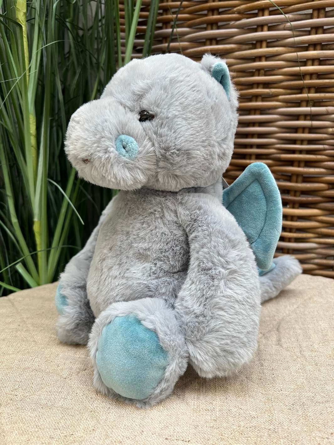 Saphir farbiger Stofftier Drache Drago von Bukowski