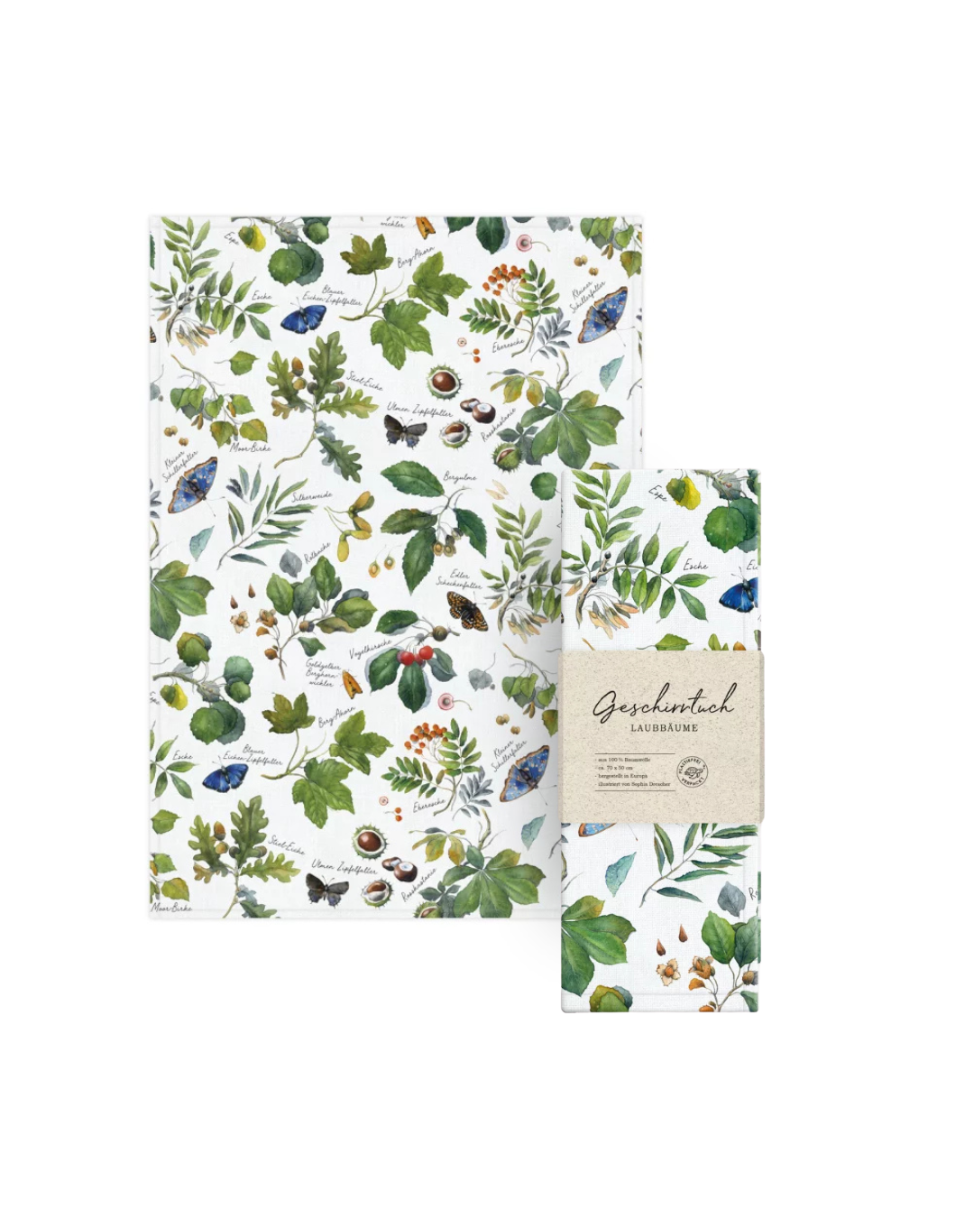 Baumwoll-Geschirrtuch Laubbäume vom Grätz Verlag zusammen mit der Verpackung. Das Tuch zeigt naturgetreue Illustrationen von Laubbäumen und Blättern von Sophia Drescher, ergänzt durch Kastanien, Beeren und bunte Schmetterlinge. Verpackt im Papierbanderole mit Produktangabe.