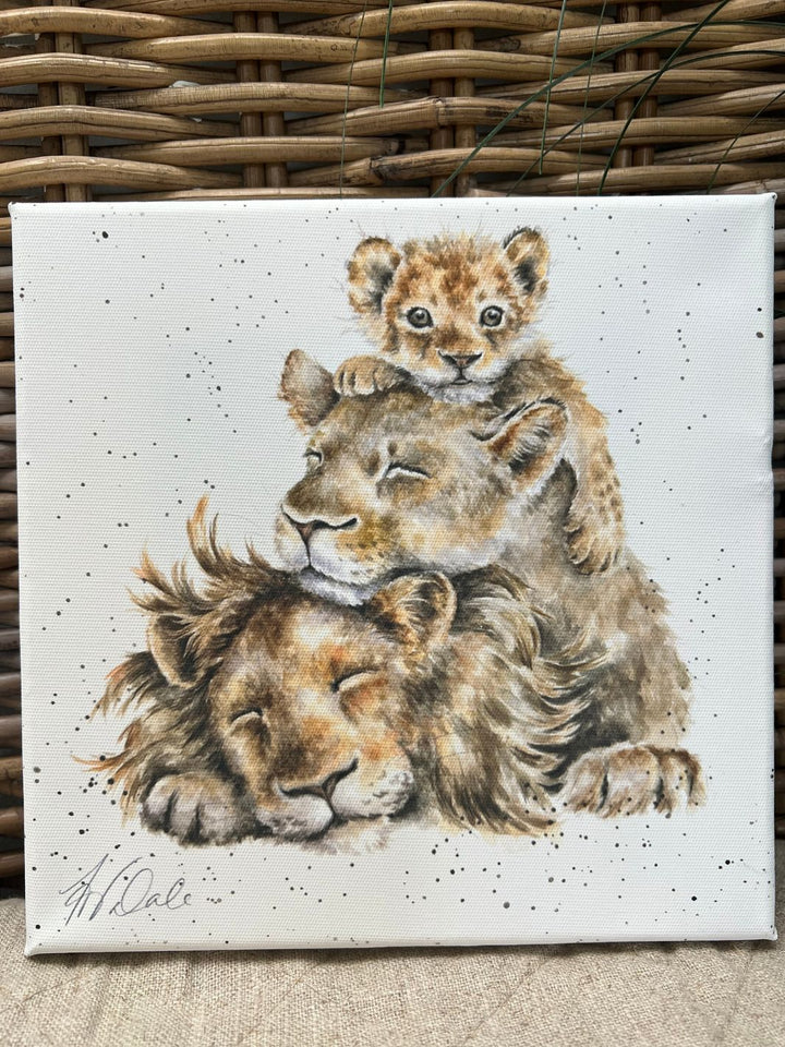 Löwenfamilie auf Leinwand Wrendale Designs