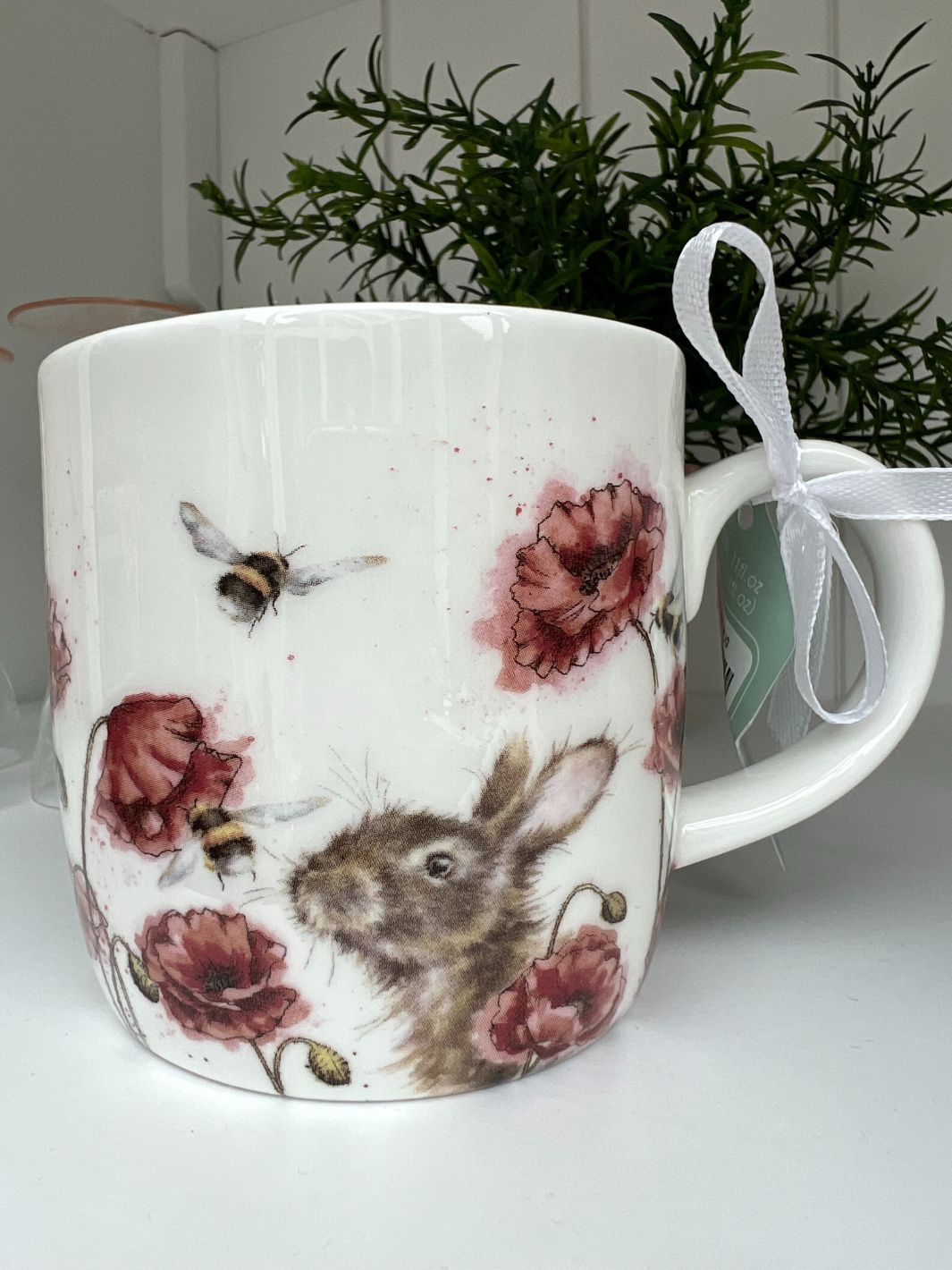 Hasen & Mohnblumen Tasse von Wrendale Designs
