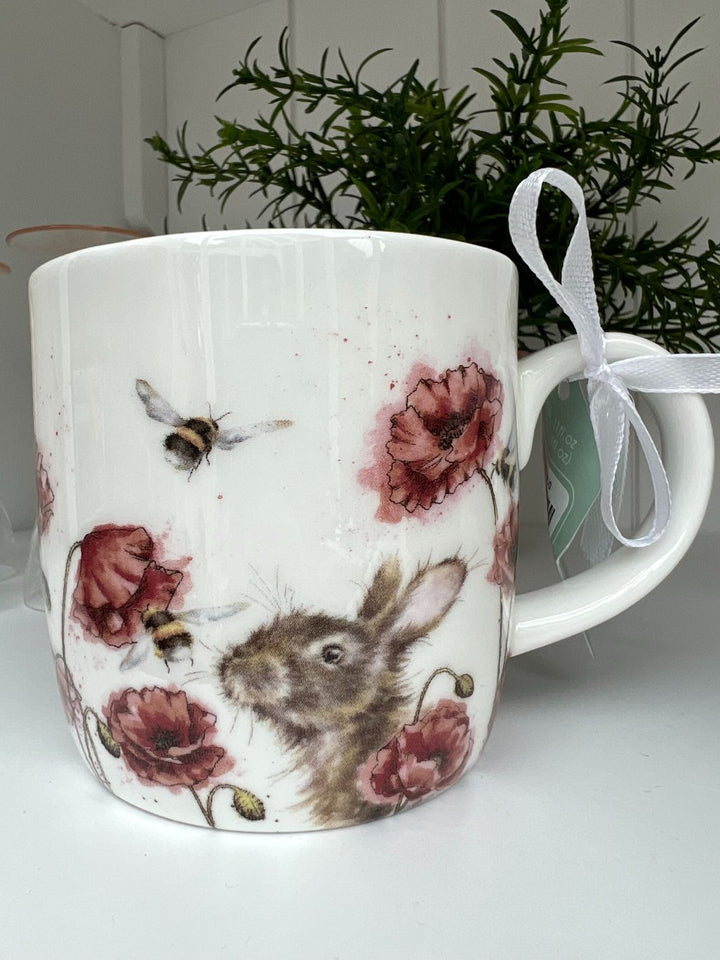 Hasen & Mohnblumen Tasse von Wrendale Designs