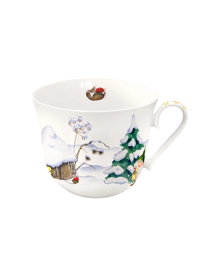 Lieblingstasse Weihnachtswichtel vom Grätz Verlag mit dem Wichtel im Schnee als Motiv vor weißem Hintergrund.