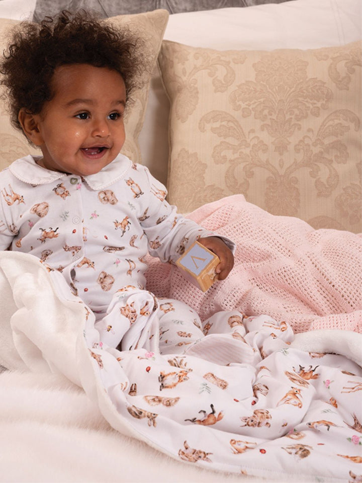 Little Forest Waldtiere als Tiermotiv auf einer Babydecke von Wrendale Designs