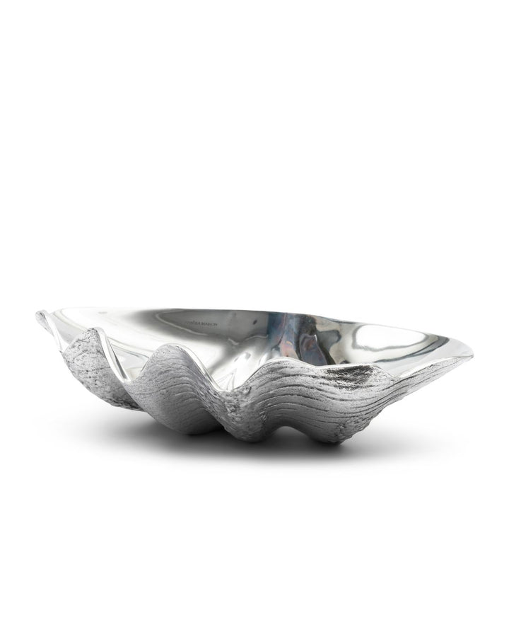 Schale in Muschel Form aus silbernem Aluminium von Rivièra Maison.