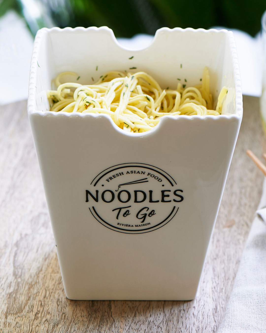 Fresh Asian Food Noodles To Go Schüssel von Rivièra Maison