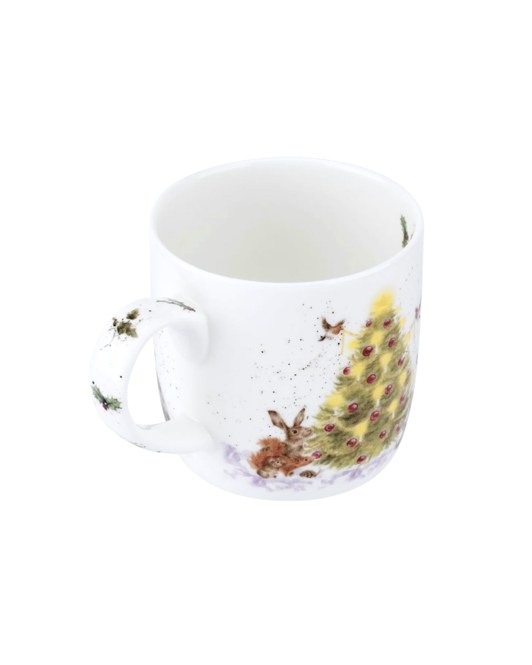 Die Rückseite der "Oh Christmas Tree" Tasse von Wrendale Designs zeigt ebenfalls das Waldtier- und Weihnachtsbaum-Motiv vor weißem Hintergrund.