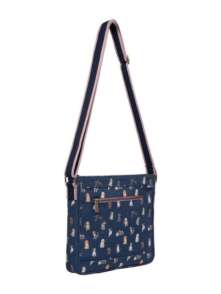 Rückseite der Handtasche mit den Hunde Motiven von Wrendale Designs