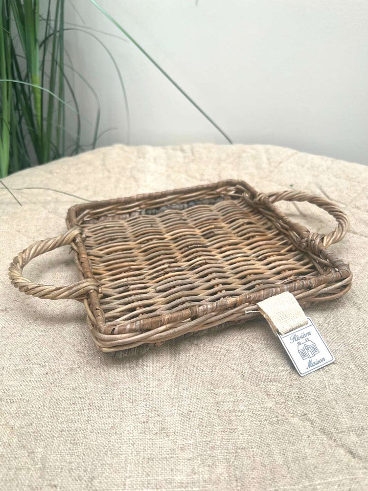 Tablett Mini Tray Square aus Rattan von Rivièra Maison.