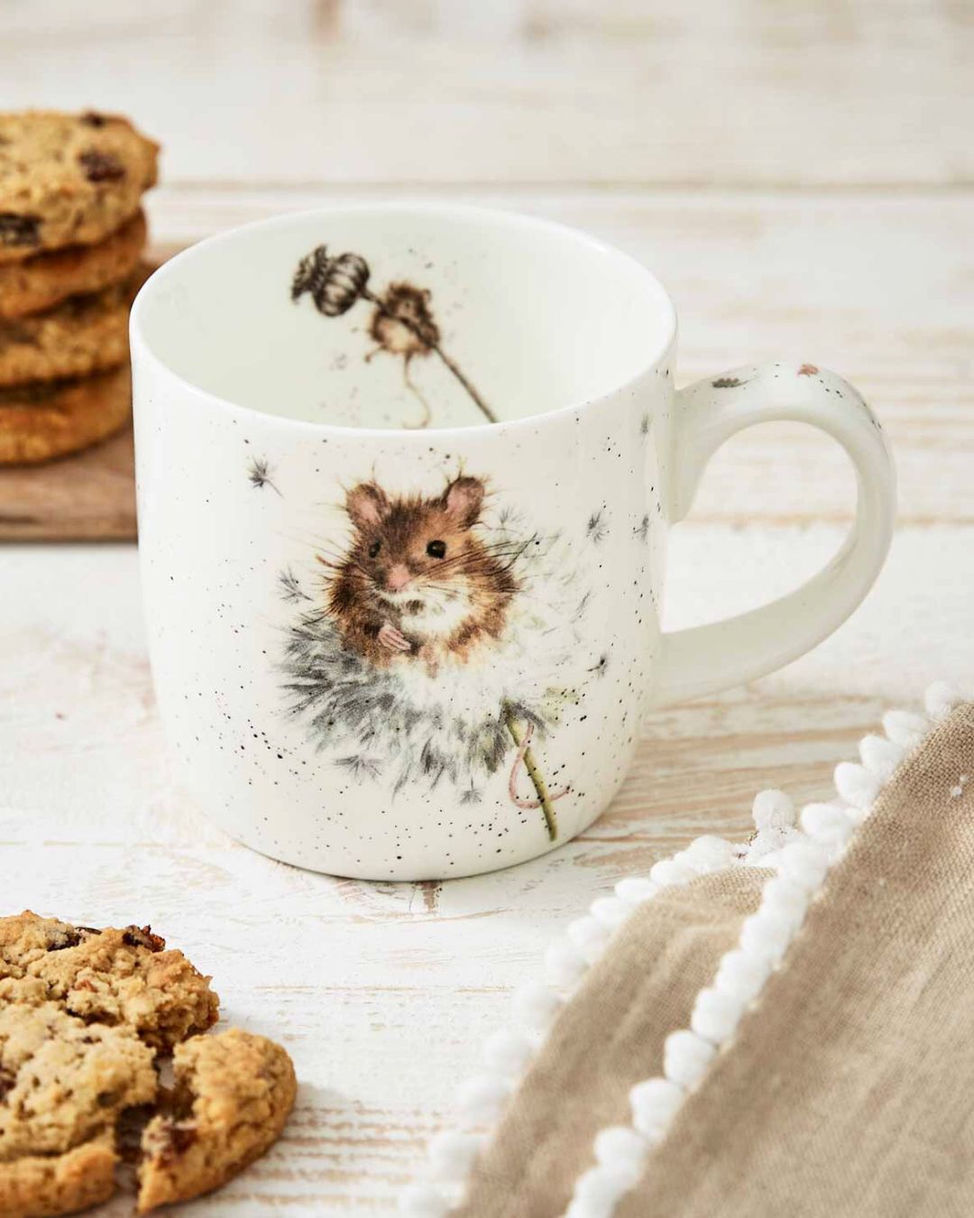 Tasse Maus auf Pusteblume als Motiv von Wrendale Designs.