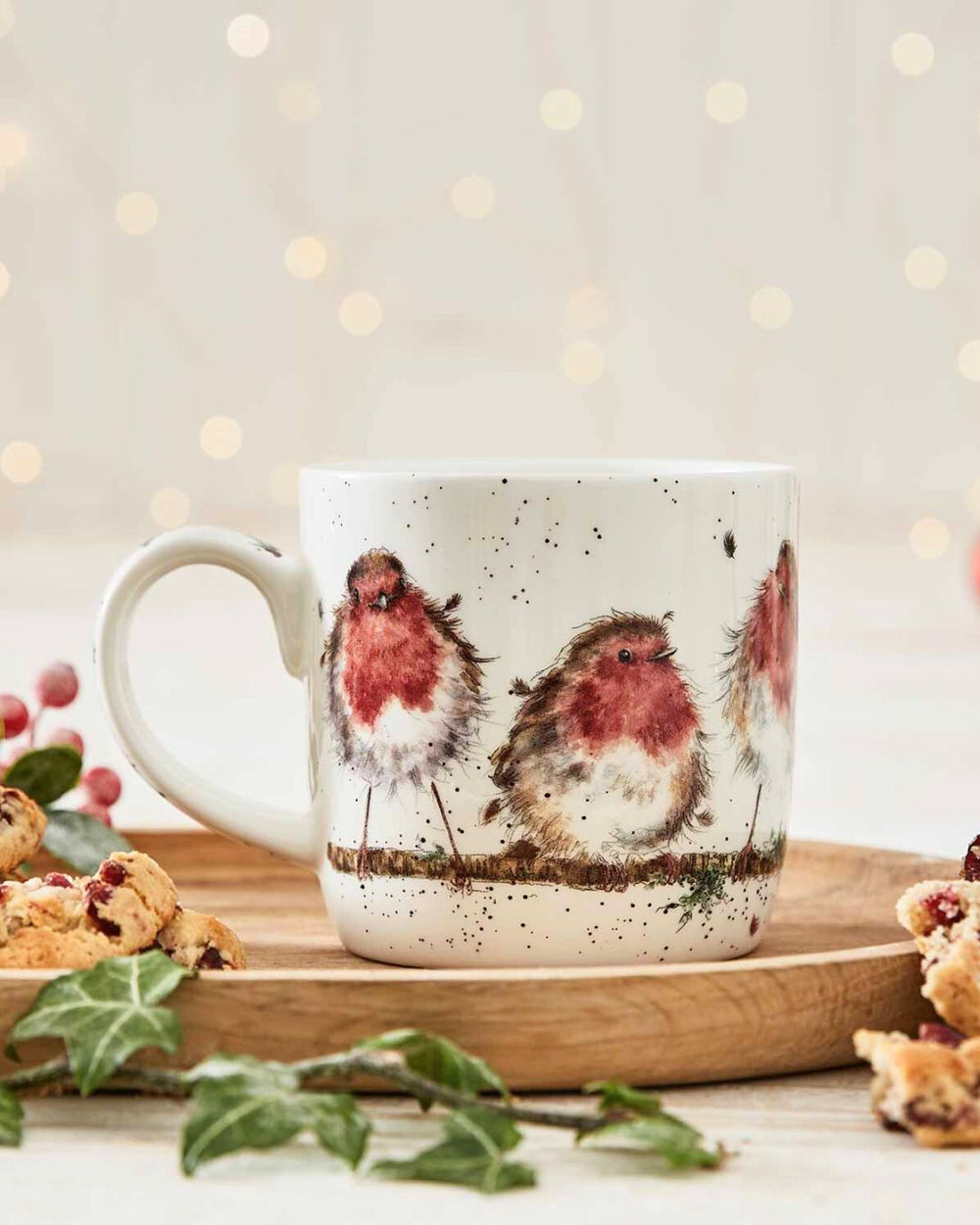 Tasse mit dem Rotkehlchen Motiv "Rockin Robins" von Wrendale Designs.