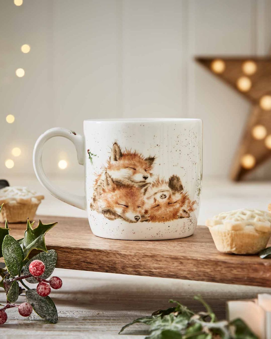 Weihnachstasse mit Fuchs Motiv on Wrendale Designs.