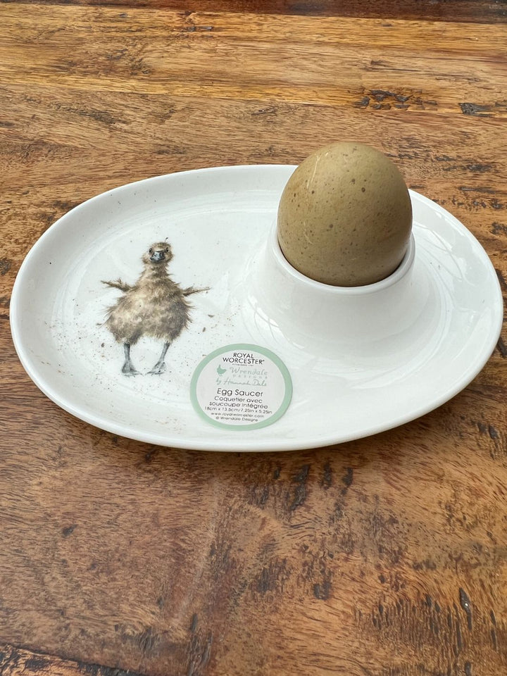 Wrendale Designs Eierbecher aus Porzellan mit Entenküken drauf.