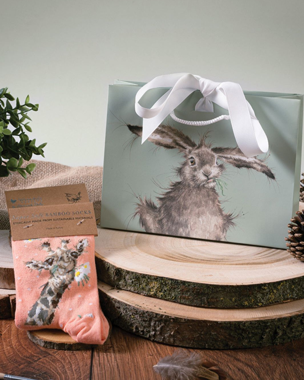 Wrendale Designs Giraffen Socken inklusive Geschenkverpackung.