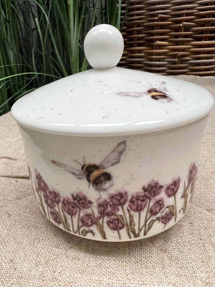 Hummel Vorratsdose von Wrendale Designs