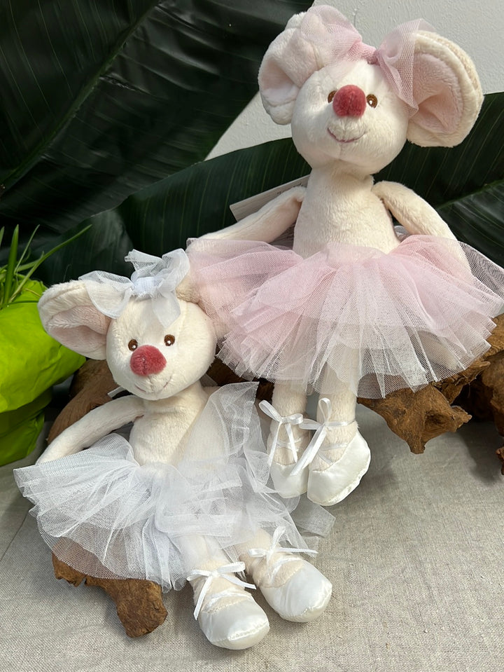 Antonia Dancing Mousy von Bukowski