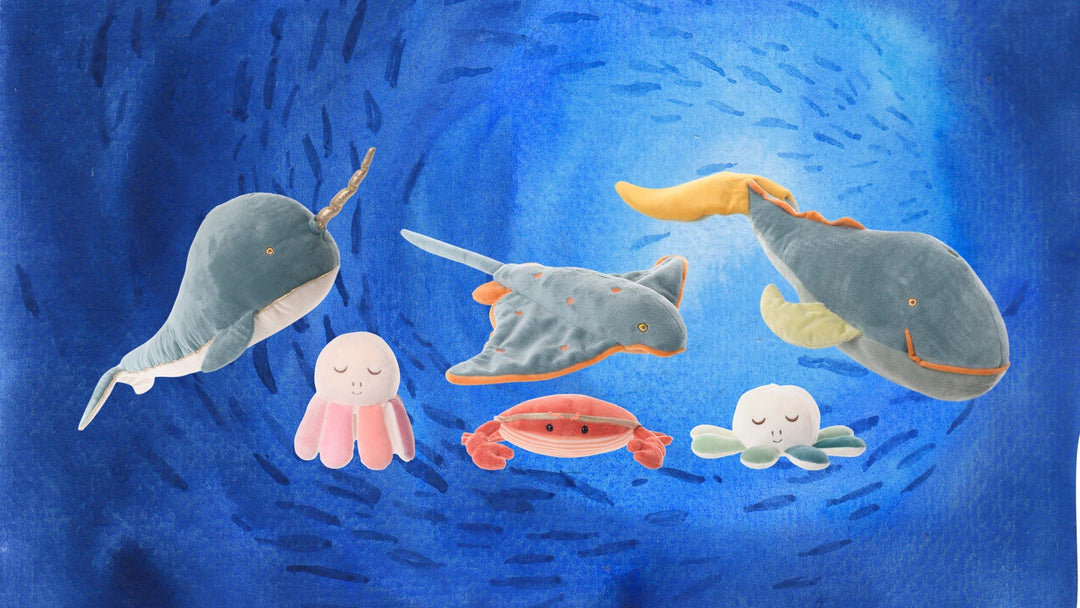 Abgebildet sind die Meerestiere Wal, Narwal, Rochen, Krabbe und Qualle von Bukowski