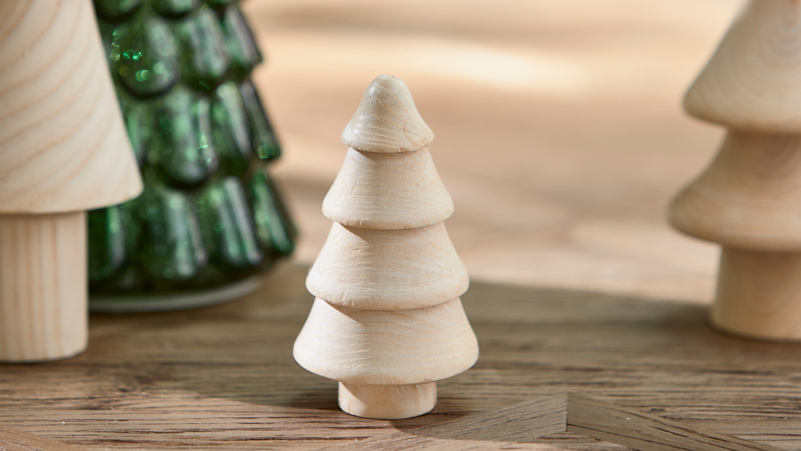 Holztannenbaum von Rivièra Maison als Dekoelement oder Statue