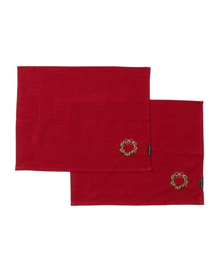 „Rotes Platzset mit gesticktem Kranz von Rivièra Maison im 2er-Set“