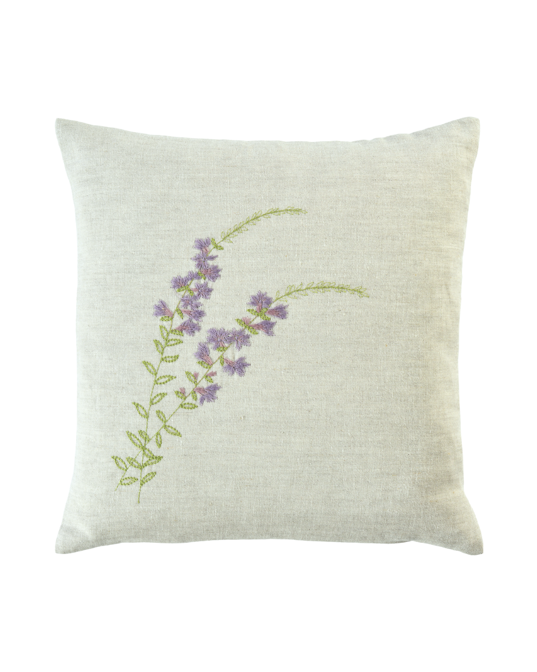 Leinen-Kissenbezug „Sunny Meadow“ von Sander mit lila Blumenstickerei und zartem Blütenzweig-Motiv.
