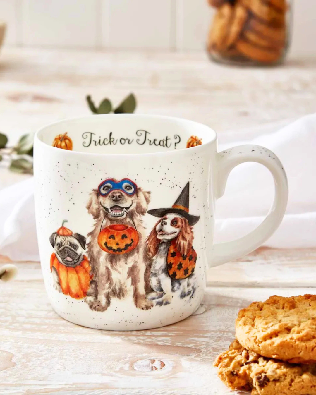 Große Halloween-Tasse "Trick or Treat" von Wrendale Designs