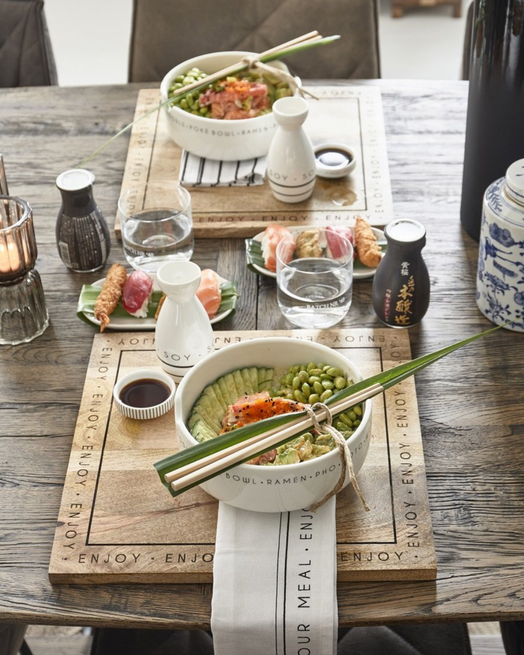 Rivièra Maison Bowl in asiatisch gedeckter Tischszene