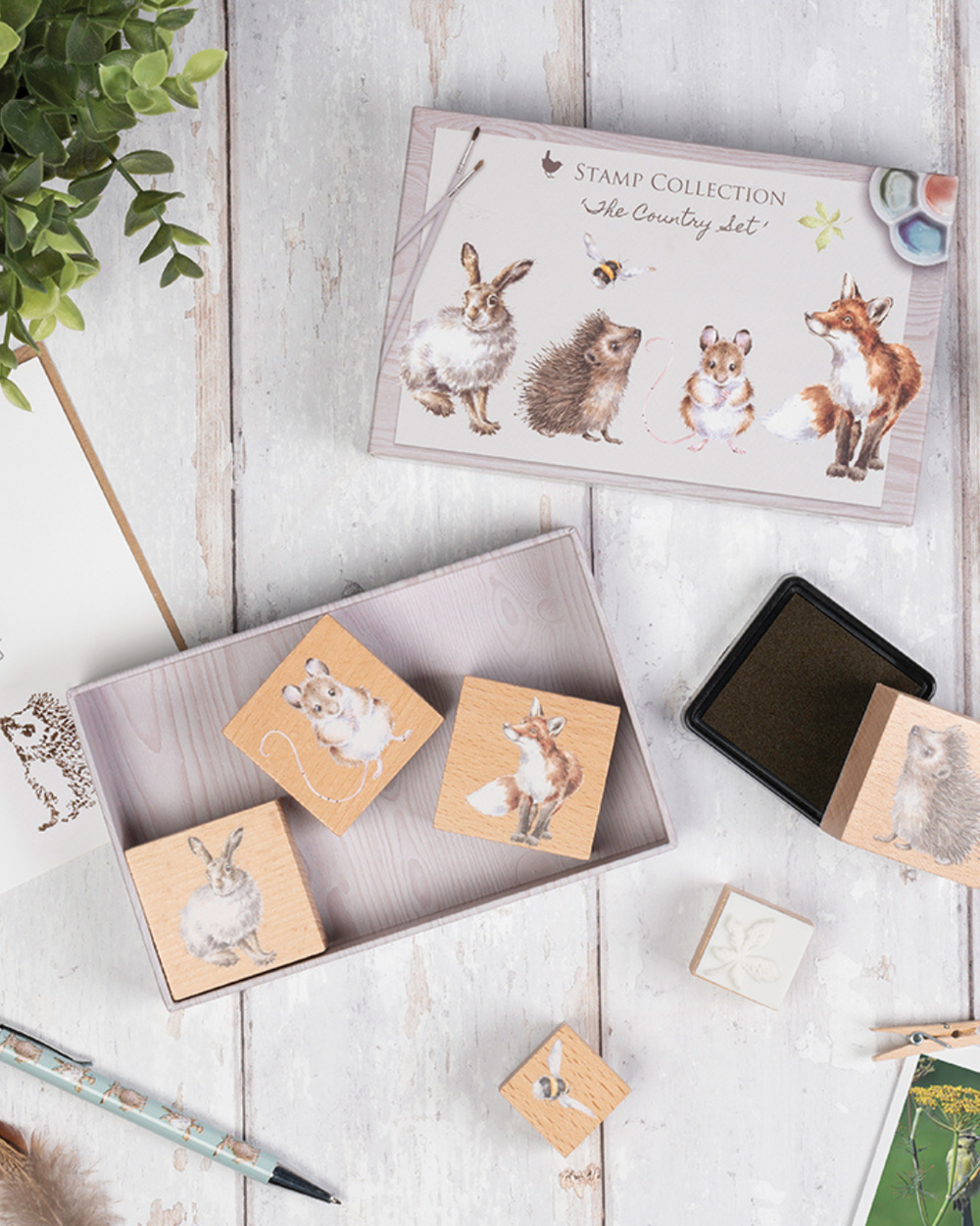 Dekorierte Stempel The Country Set von Wrendale Designs.
