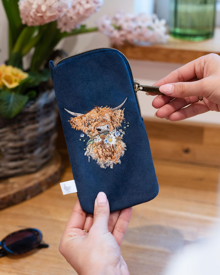 Hochlandkuh Brillenetui "Daisy Coo" von Wrendale Designs