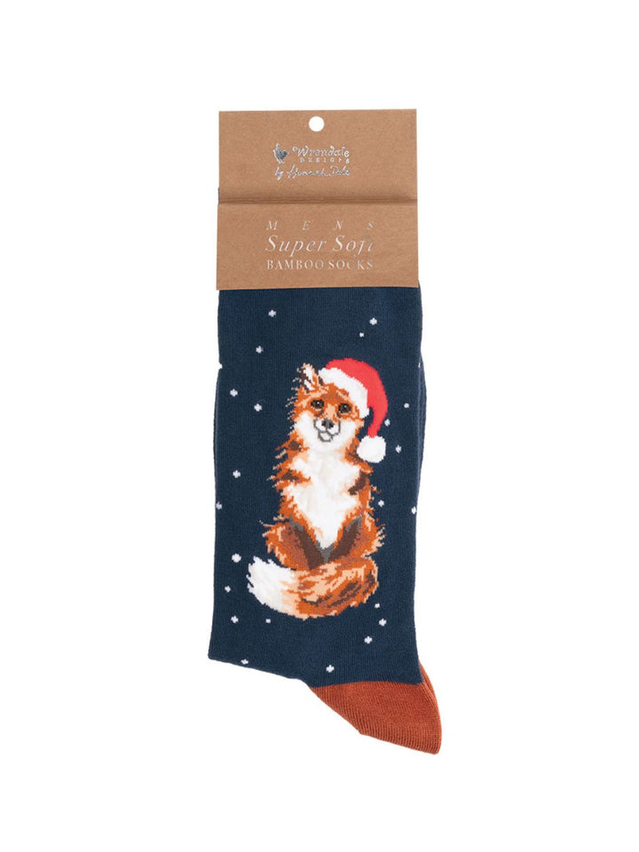 Dunkelblaue weihnachtliche Männersocken mit Fuchs-Motiv von Wrendale Designs.