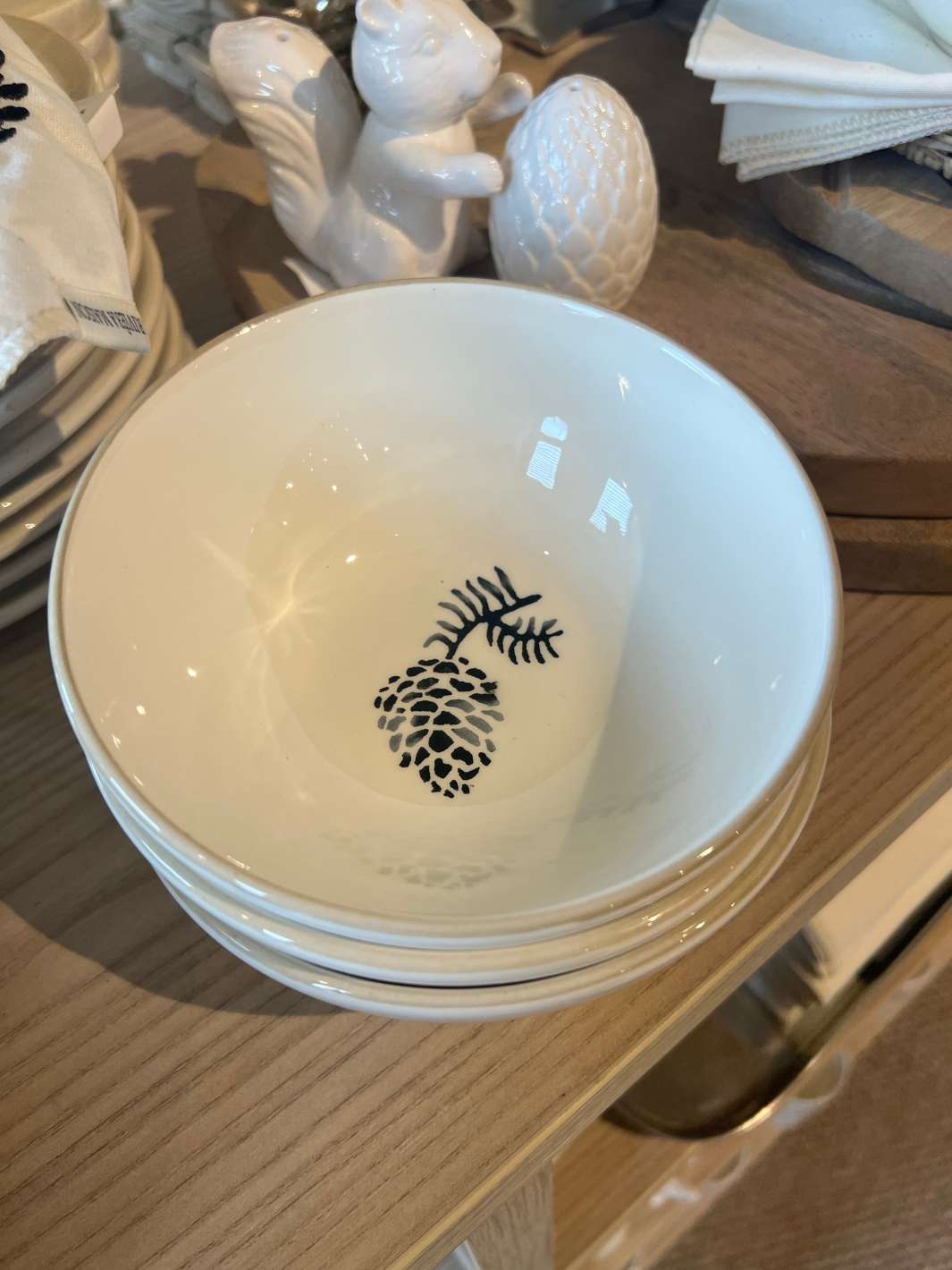 Schüssel Dusty Pine Cone Bowl von Rivièra Maison