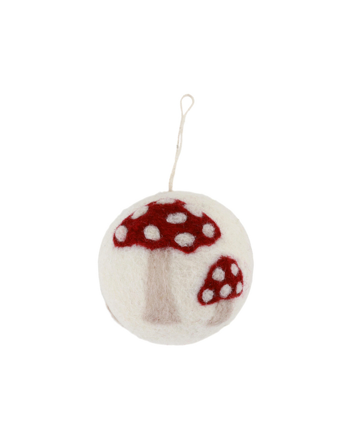Weiße Weihnachtsbaumkugeln aus Filz von Gry & Sif