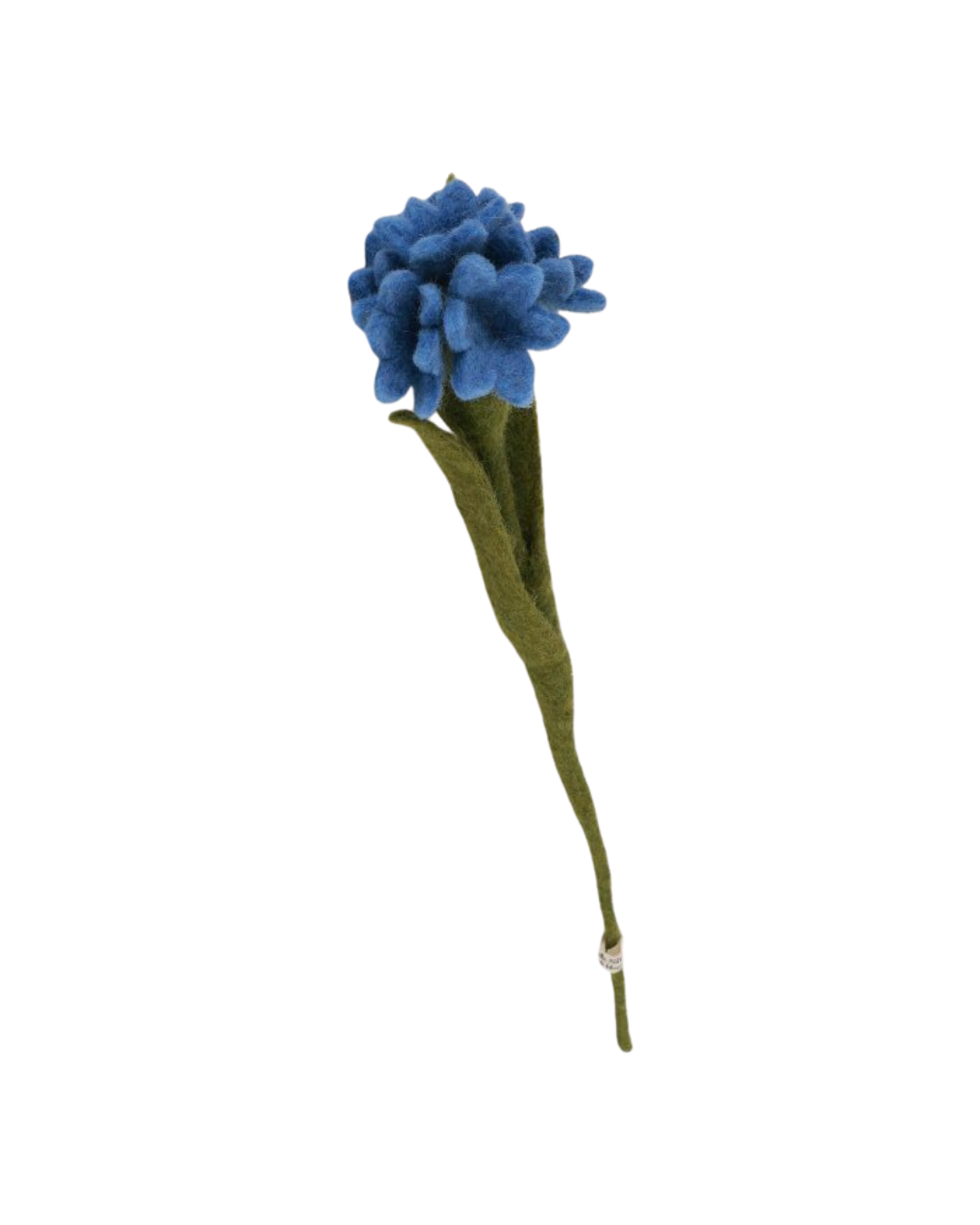 Blaue Filzblume „Kornblume“ von Gry & Sif mit runder Blütenform und grünem Stiel vor weißem Hintergrund.