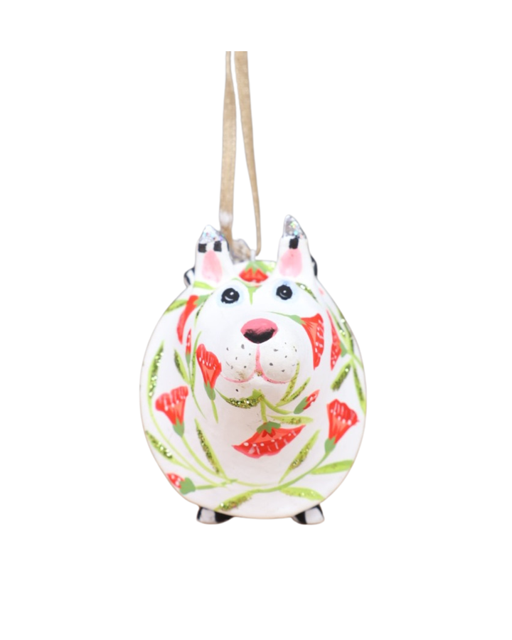 Patience Brewster Mini Gracie Westie Terrier als Weihnachtsanhänger – Frontansicht mit Blumenmuster.