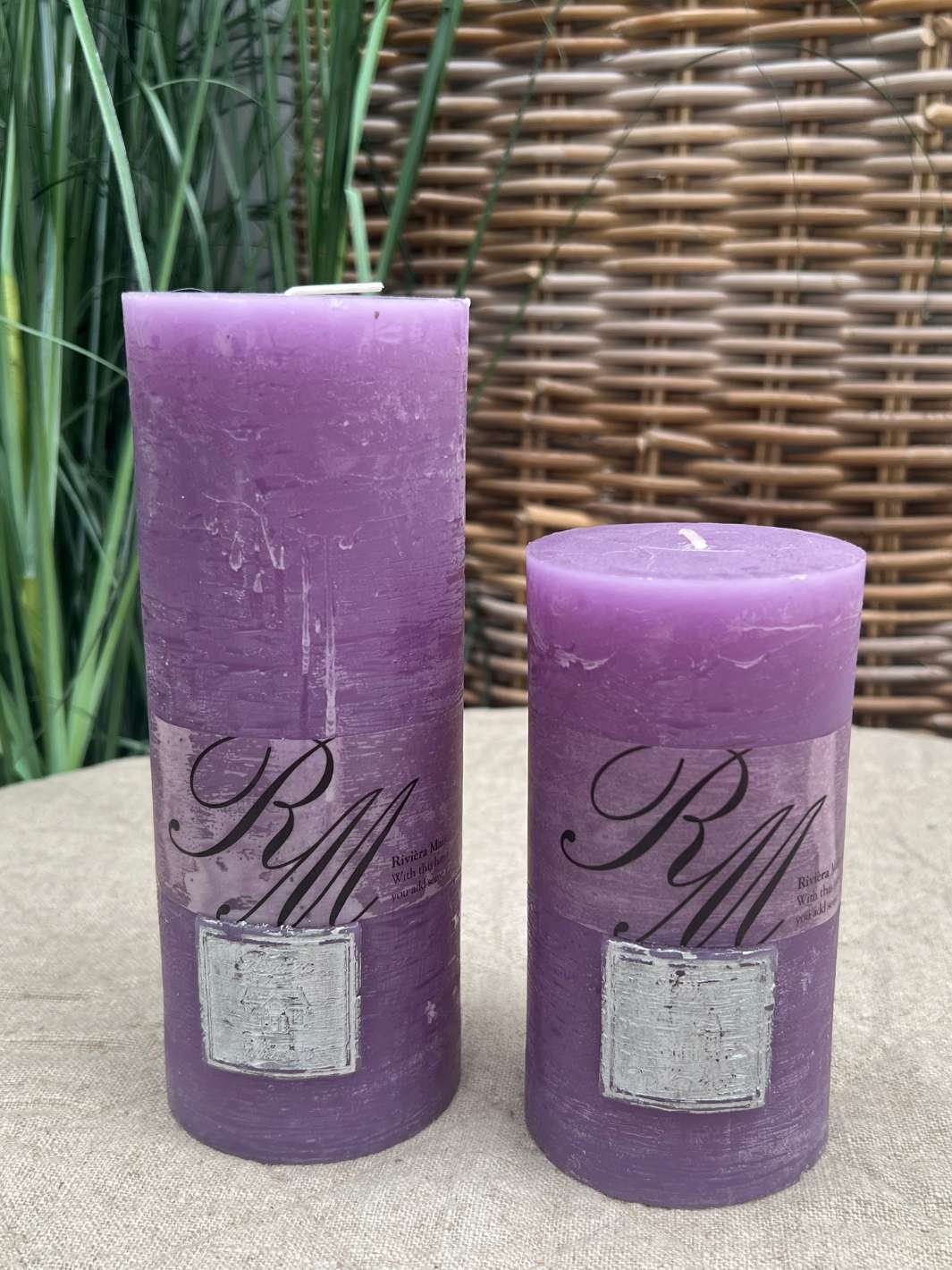 Frosted Candle Kerzen in der Farbe Dahlia Purple von Rivièra Maison