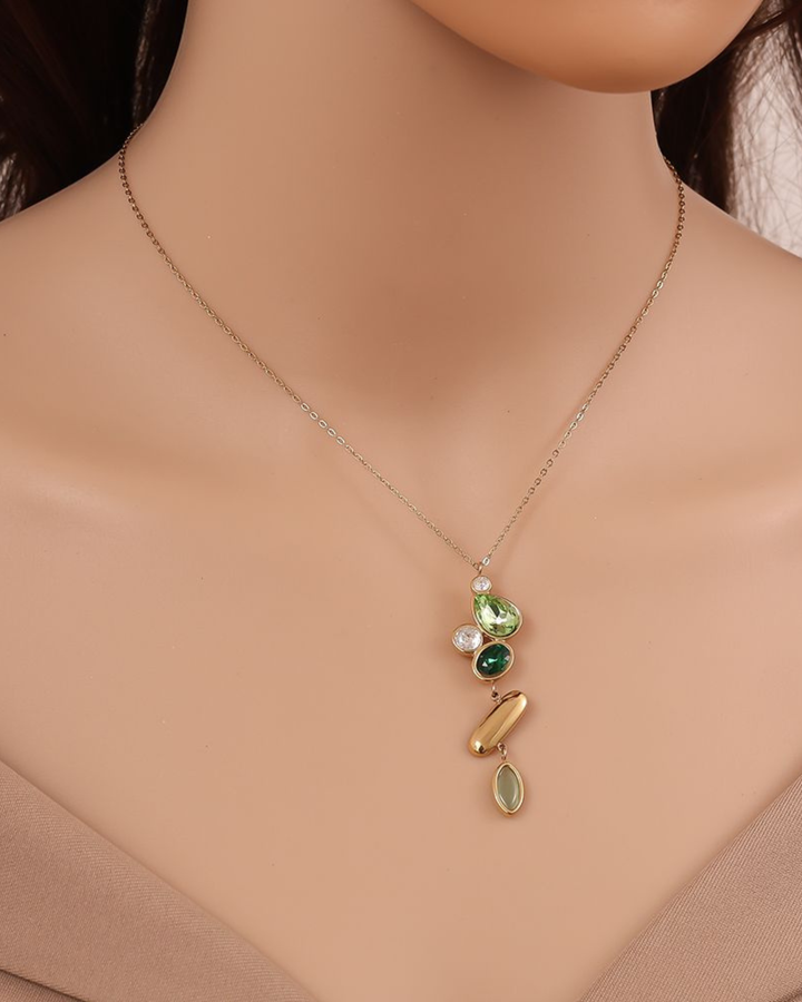 Kette mit grünen Steinen von Dottilove