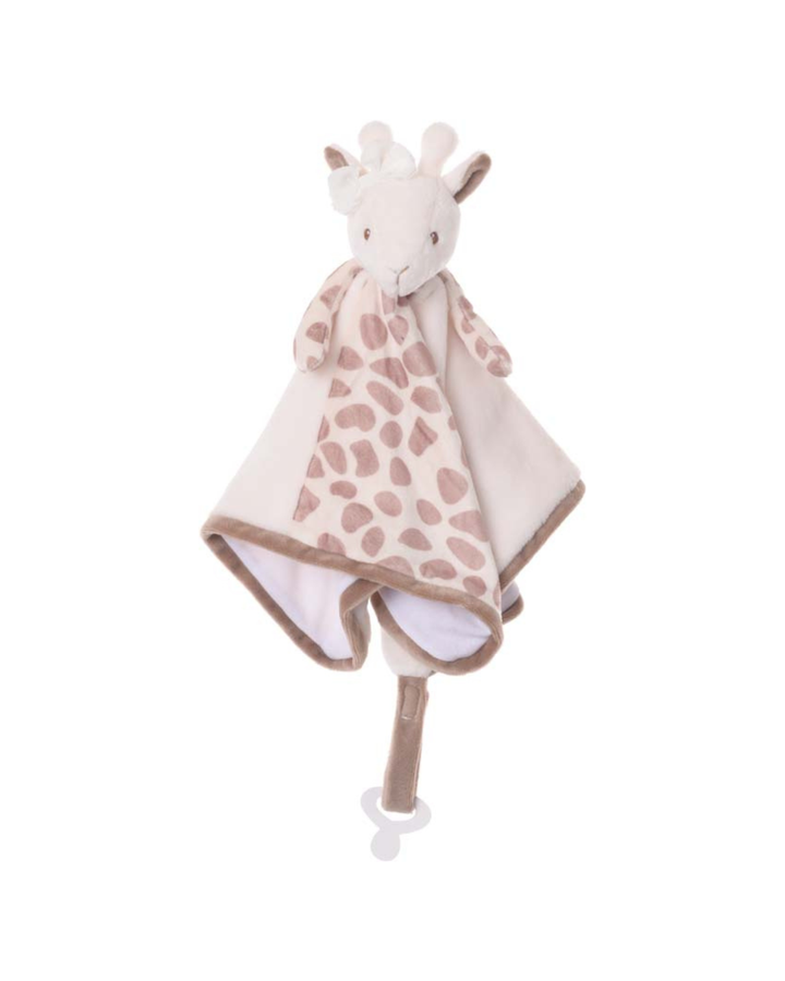 „Levi Baby Rug“ Giraffen-Schnuffeltuch von Bukowski, aufrecht stehend. Mit weichem, hellem Fell, großen braunen Augen und ein Rosettenmuster auf hellem Grund. Die Ohren und Schnauzen sind in Beige gehalten.