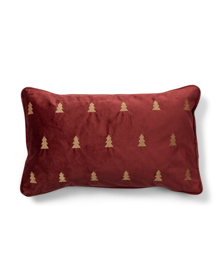 Produktbild: „Roter Kissenbezug mit goldenen Tannen von Rivièra Maison“