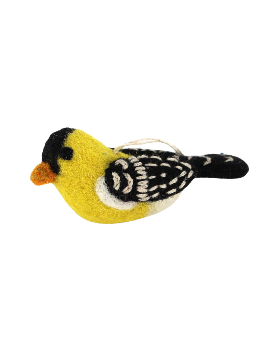 Handgefilzter Goldzeisig Filzanhänger von Gry & Sif in Gelb Schwarz mit Aufhängeschlaufe vor hellem Hintergrund