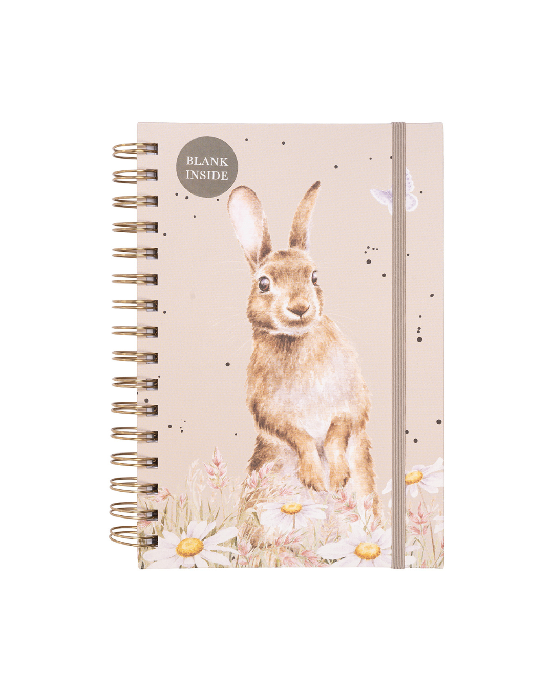 A5-Notizbuch von Wrendale Designs mit Hasenmotiv „Among the Daisies“. Auf dem Cover ist ein sitzender Hase zwischen Gänseblümchen zu sehen, Spiralbindung links und Gummibandverschluss rechts, Aufdruck „Blank Inside“.